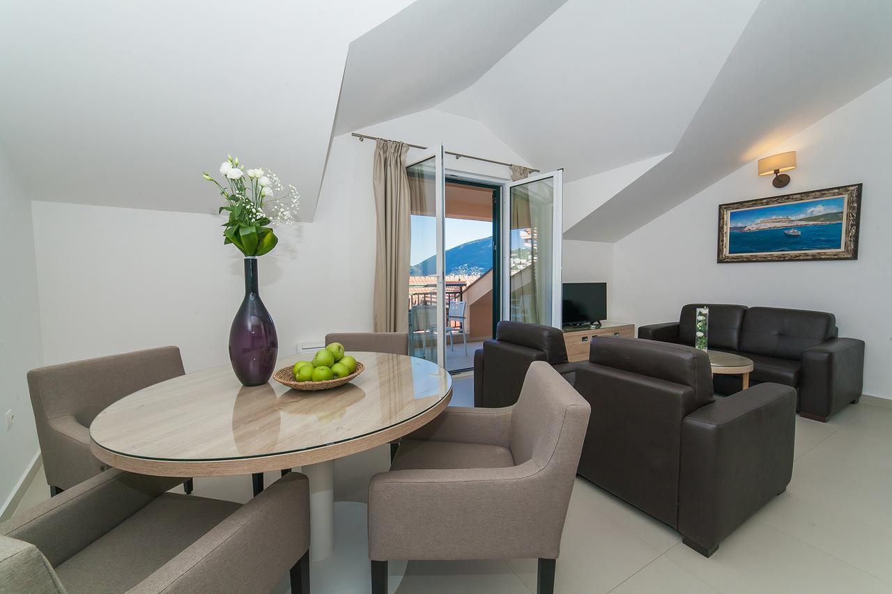 Grifone Lux * Herceg Novi
